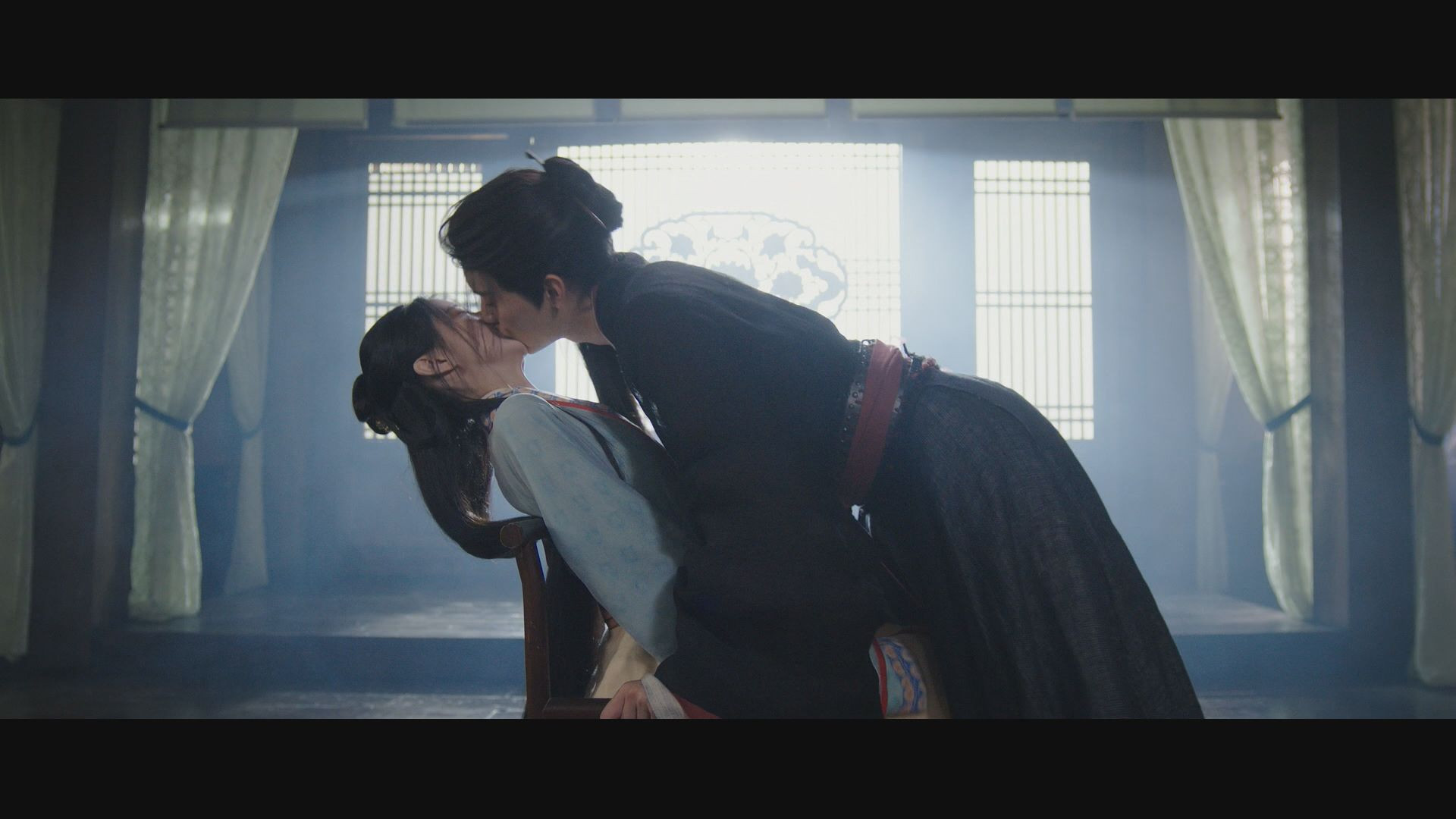 江湖夜雨十年燈